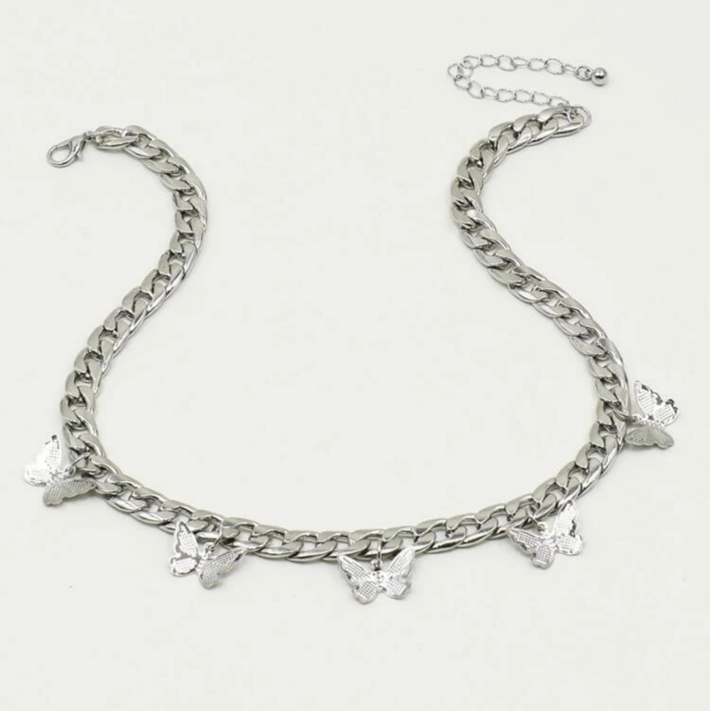 SILVER BUTTERFLY NECKLACE